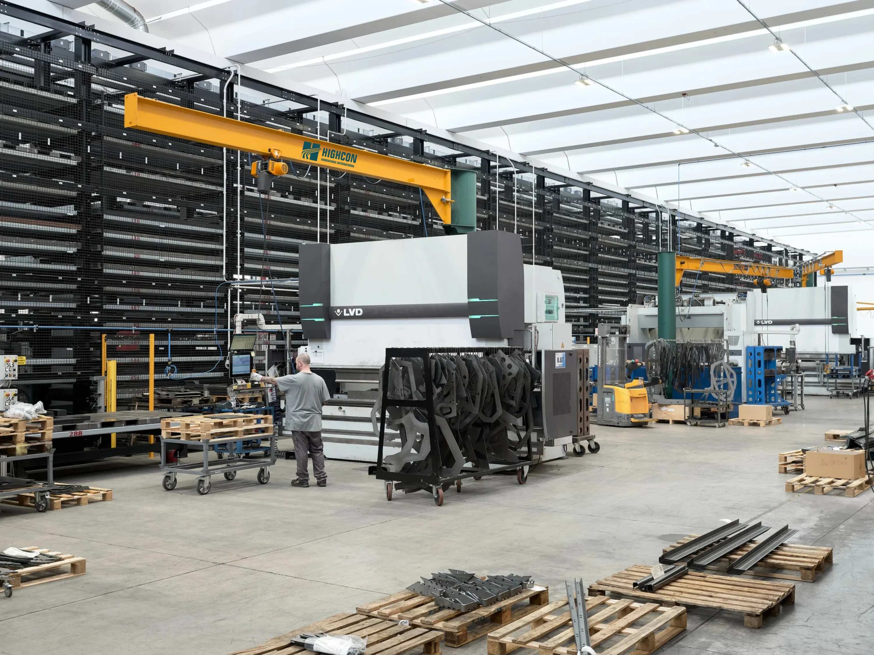 Pillar Jib Crane with Cantilever Girder Boom 1
