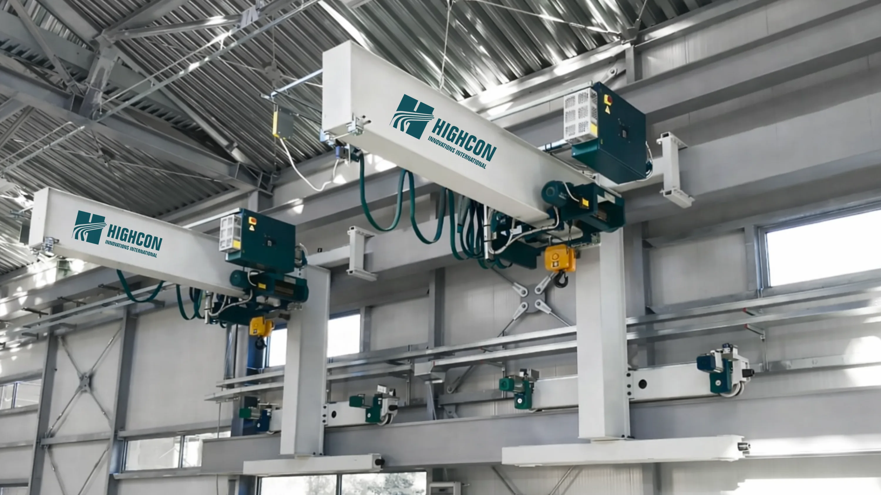 Wall travelling crane